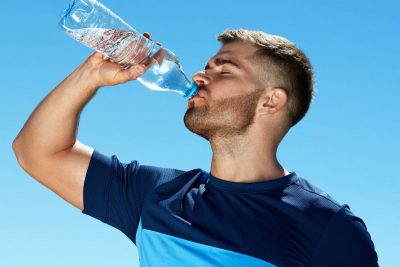 حفظ سلامت پوست با نوشیدن آب